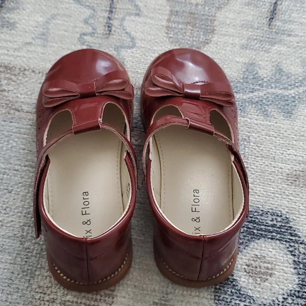 Felix & Flora Girls Patent Burgundy Mary Jane Bow Shoes Sz12